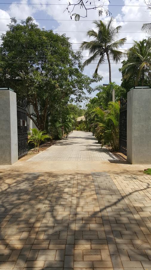 Lokuge Grand Resort Kataragama Dış mekan fotoğraf